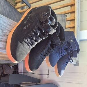 Fila Men's Black and Navy Sneakers with Gum Sole